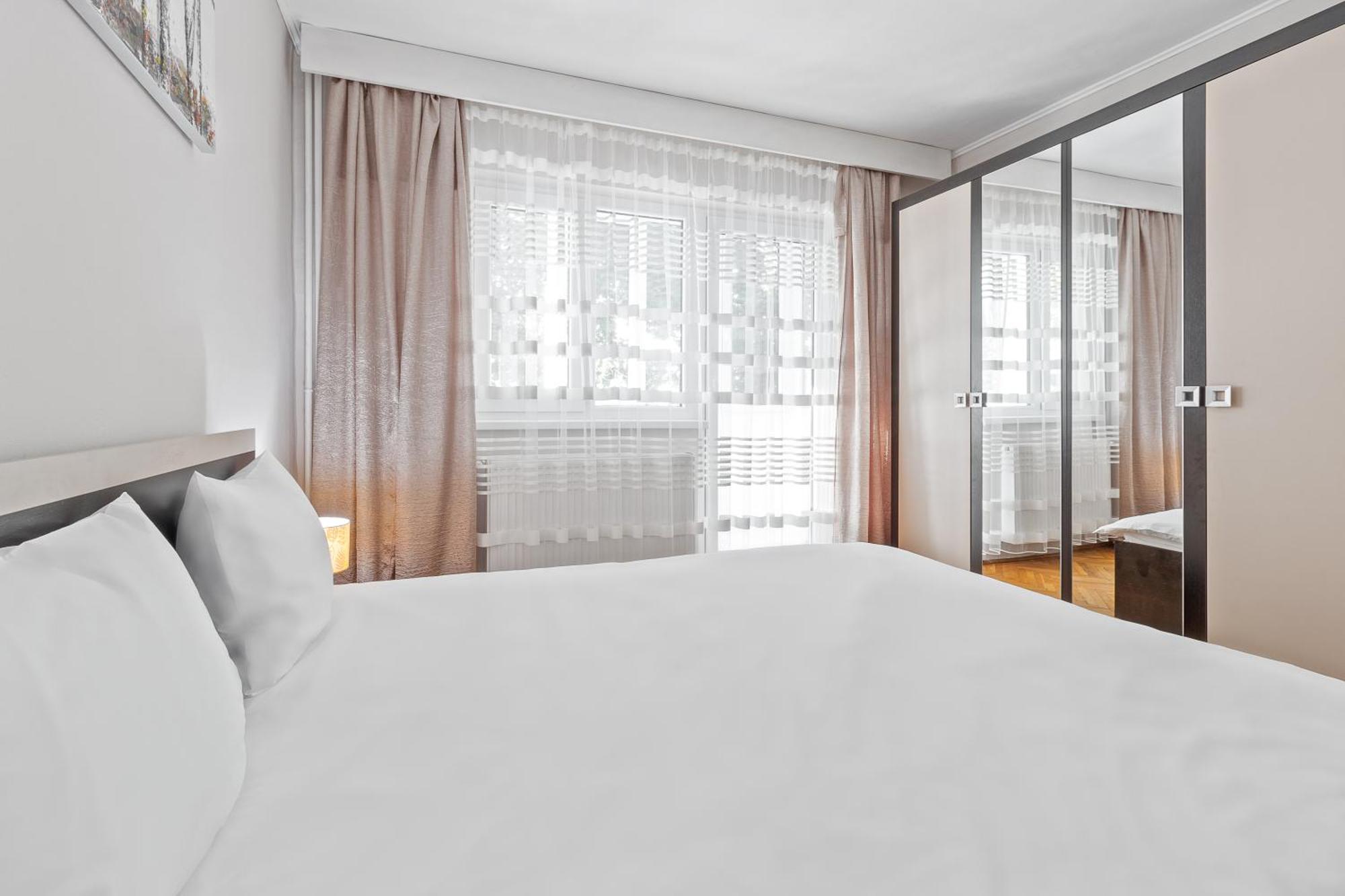 Apartament Helena Gran Varadino Esterno foto